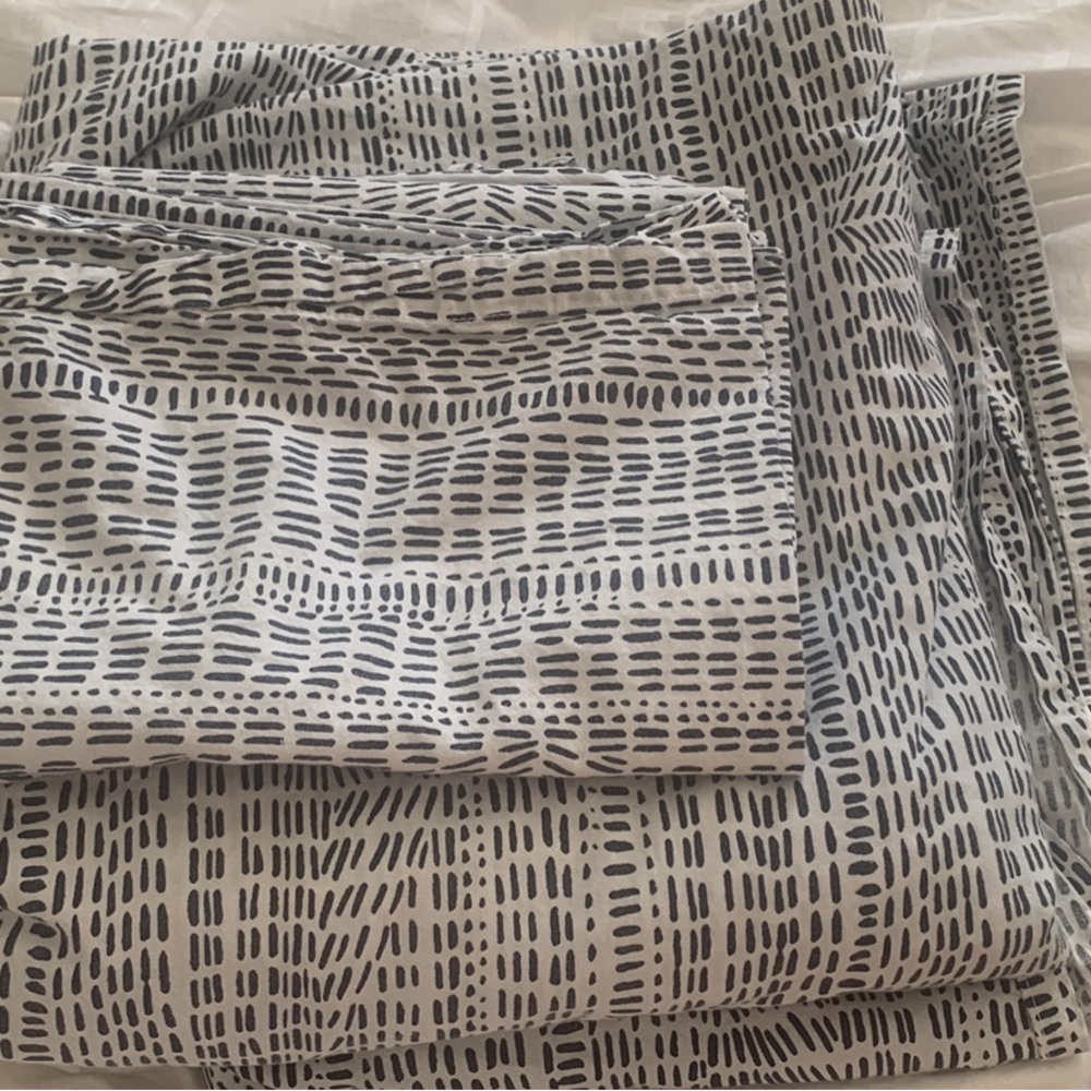 West elm queen sheet set